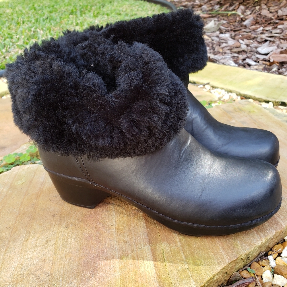 Dansko Black Leather Ankle Booties with Fur